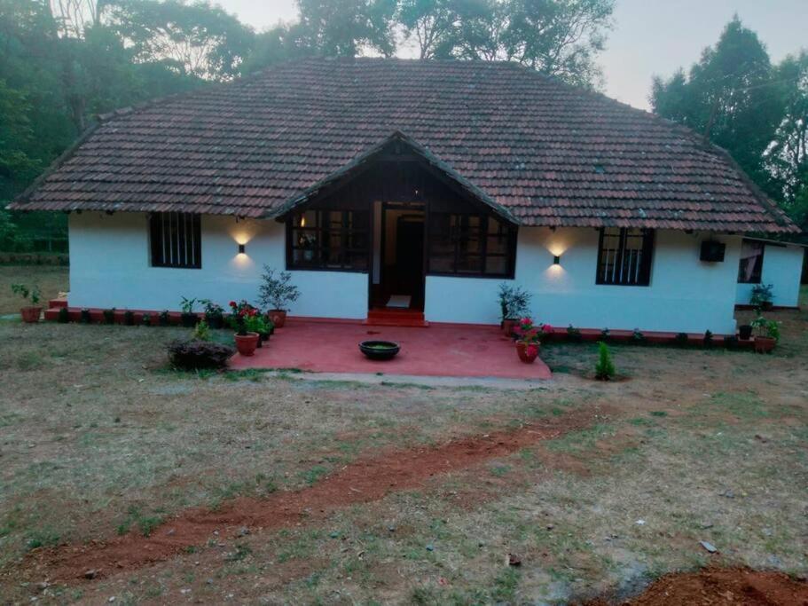 A Quaint Cottage With Rajah'S Seat View. Madikeri Dış mekan fotoğraf